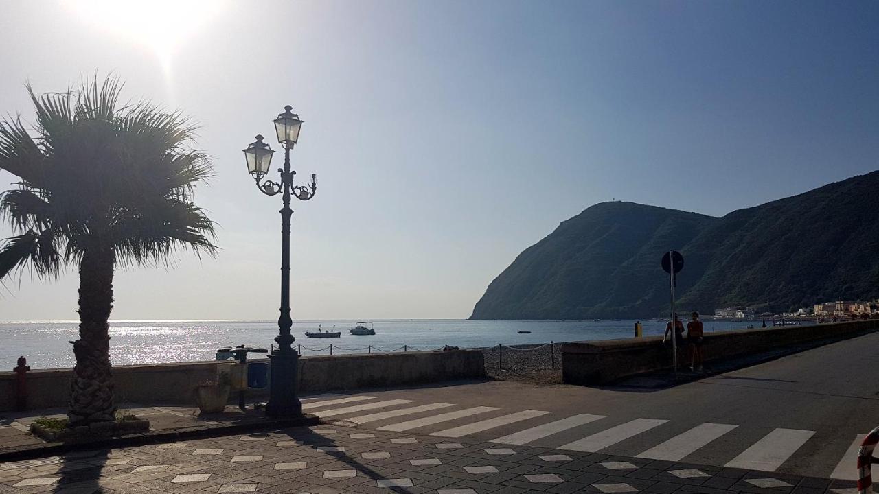 Lipari Blu Apartment Екстериор снимка