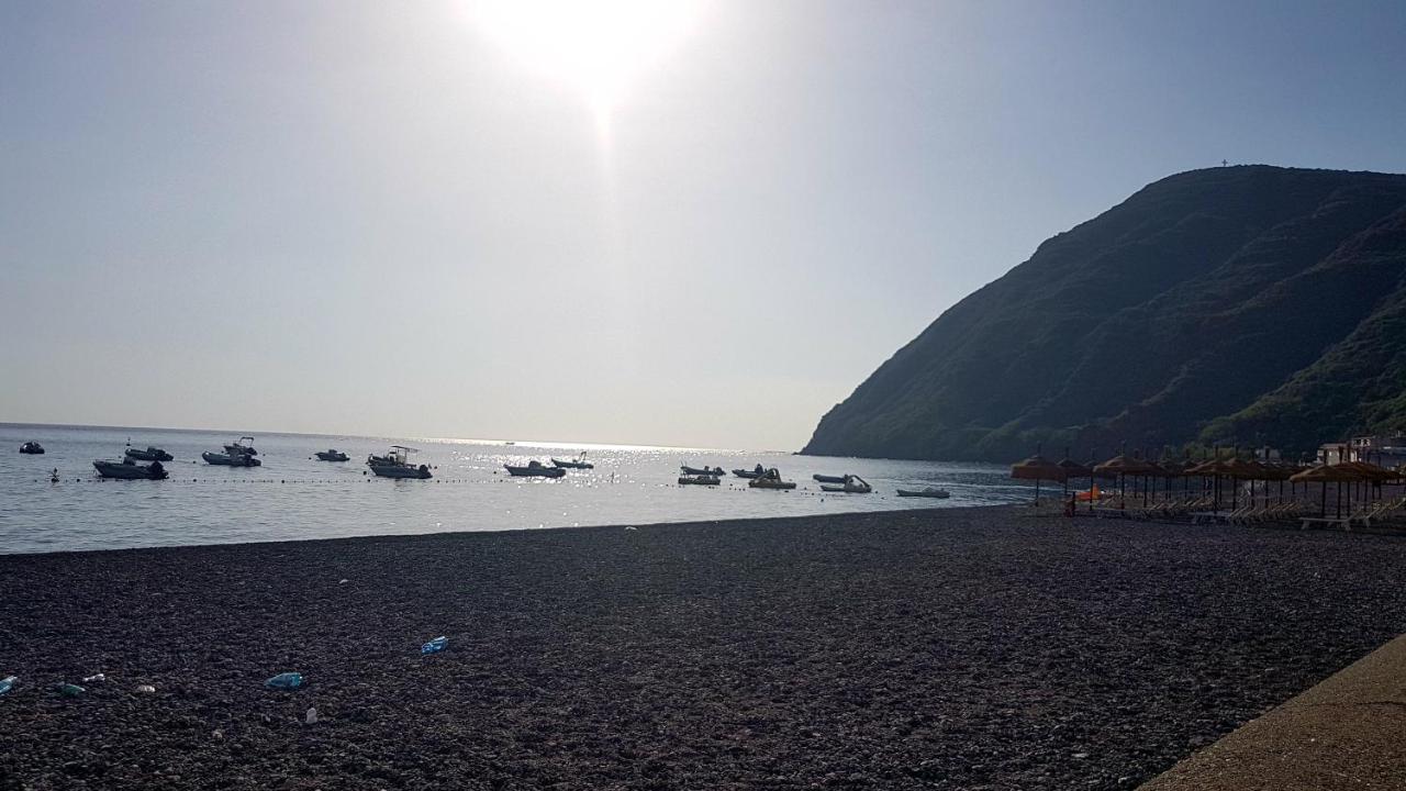 Lipari Blu Apartment Екстериор снимка